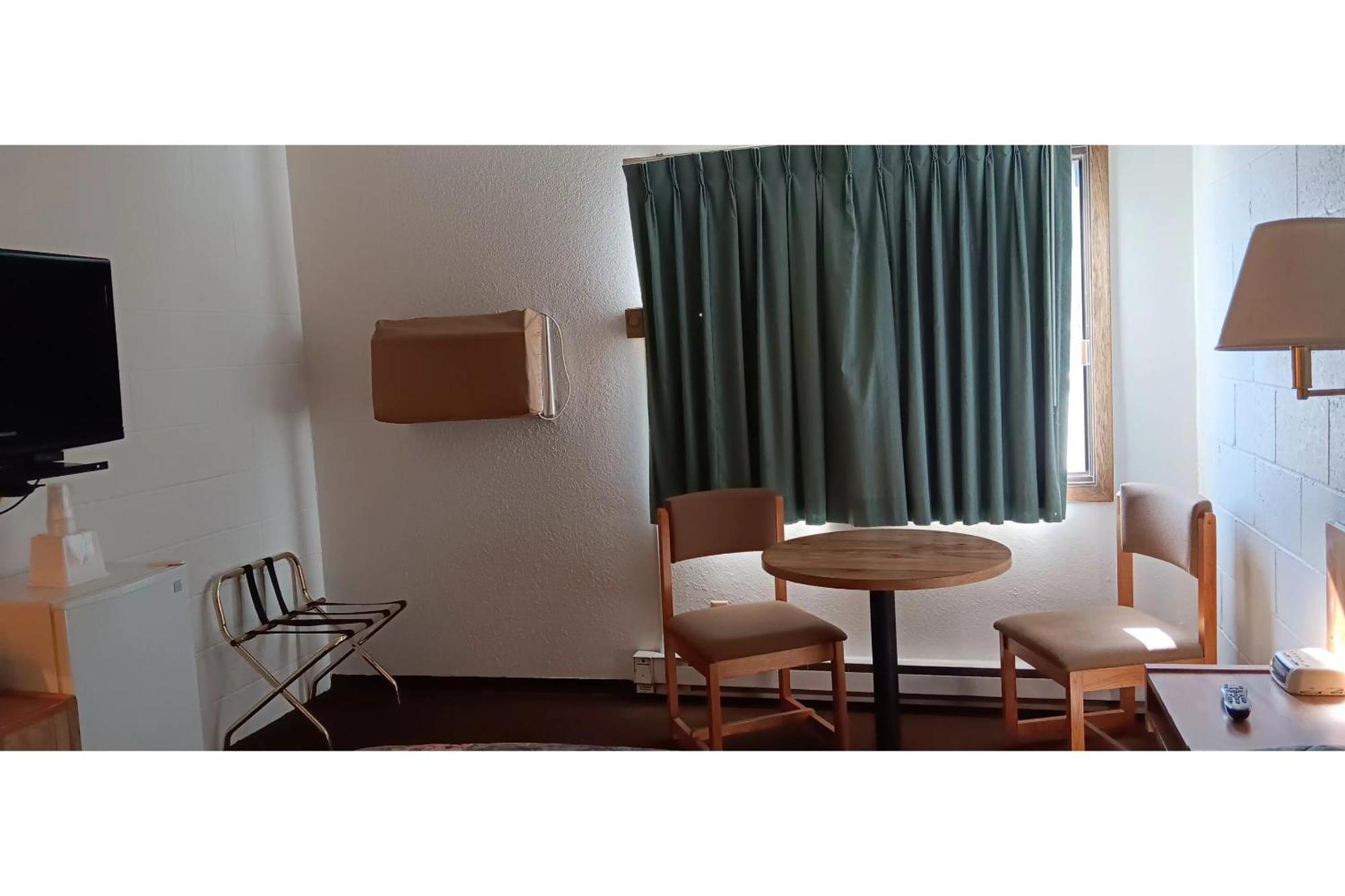 Scotwood Motel By Oyo Washburn Nd Exterior foto